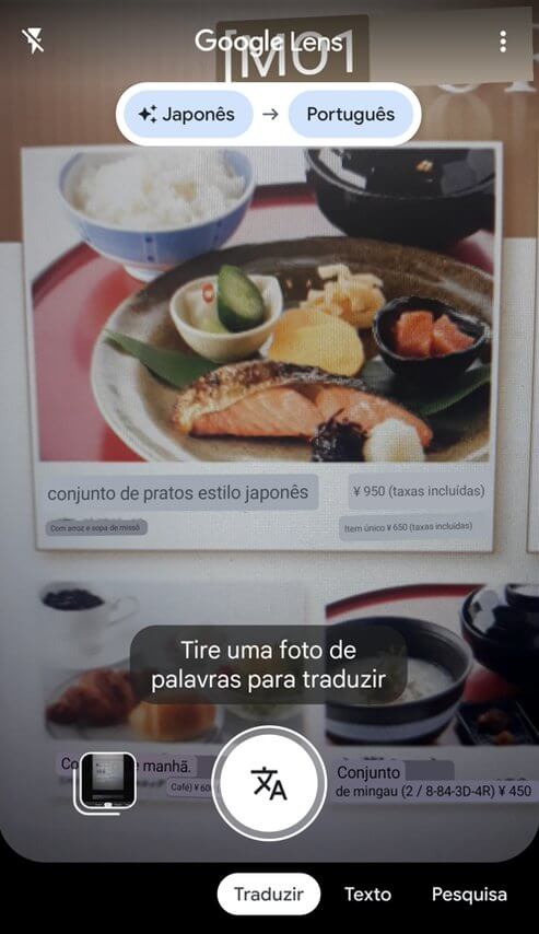 Imagem de um prato de comida com informações na língua Japonesa sendo traduzido para português pelo Google Lens 
